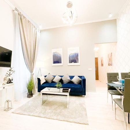 Downtown Deak-Ferris Wheel Luxury Home Будапеща Екстериор снимка